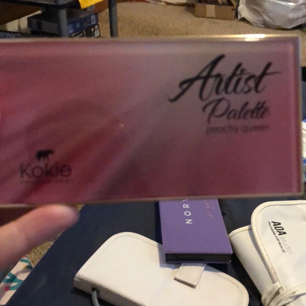Kokie artist palette peachy queen